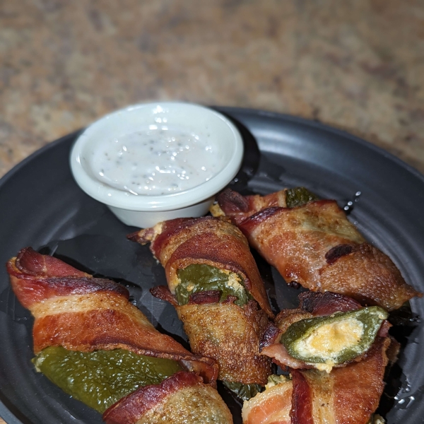 Bacon-Wrapped Jalapeño Poppers