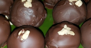 Easy Chocolate Chip Cookie Dough Truffles