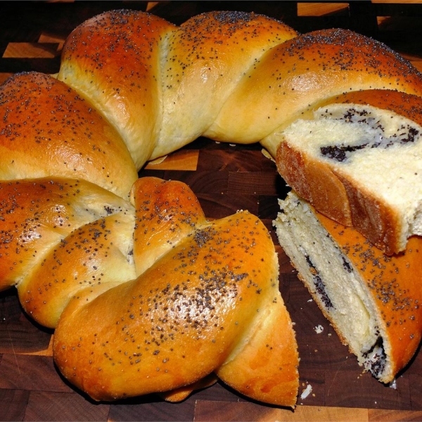 Onion Poppy Seed Ring