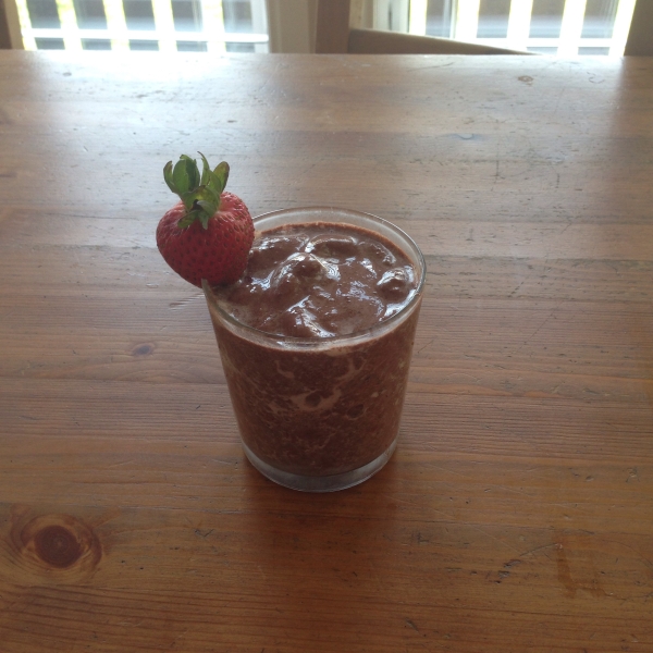 Mood-Improving Strawberry Cocoa Smoothie
