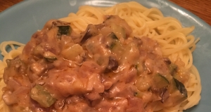 Pasta with Mushroom and Zucchini Sauce