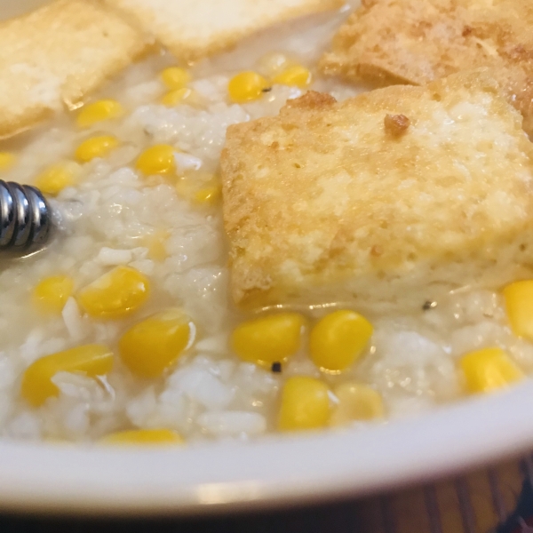 Slow Cooker Chicken and Corn Congee