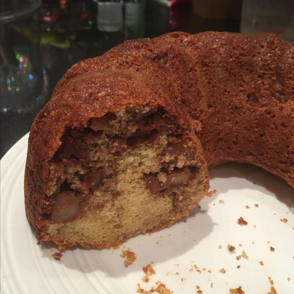 Super Duper Easy Apple Cake