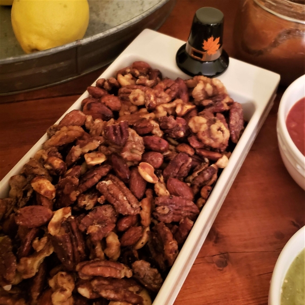 Sweet, Salty, Spicy Party Nuts