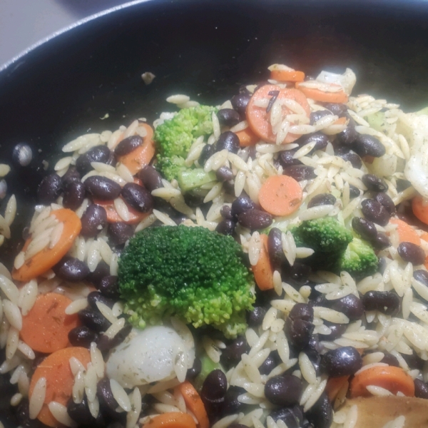 Seasoned Orzo and Black Beans