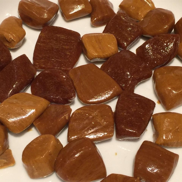 Old Fashioned Molasses Taffy