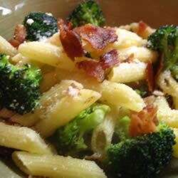 Penne with Garlicky Broccolini