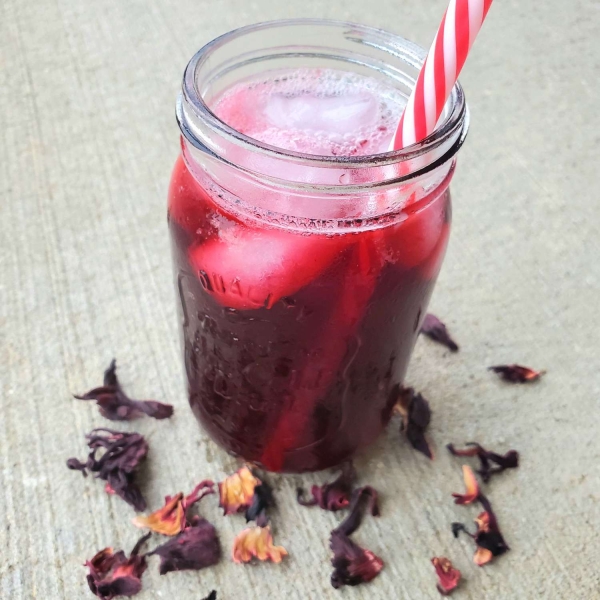 Agua de Jamaica (Iced Hibiscus Tea)