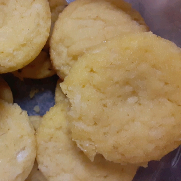 Vanilla Coconut Flour Cupcakes