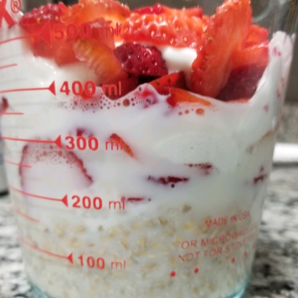 Berry Overnight Oats