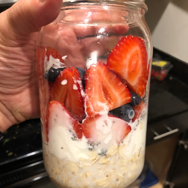 Berry Overnight Oats