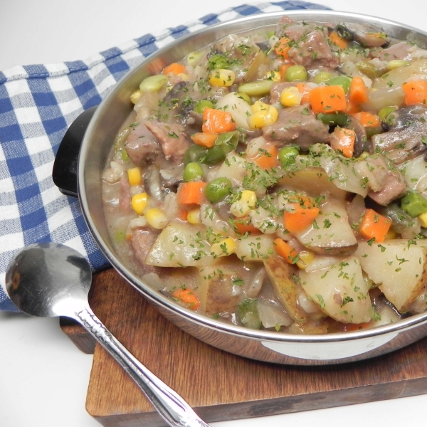 Slow Cooker Beef, Barley, and Mushroom Stew