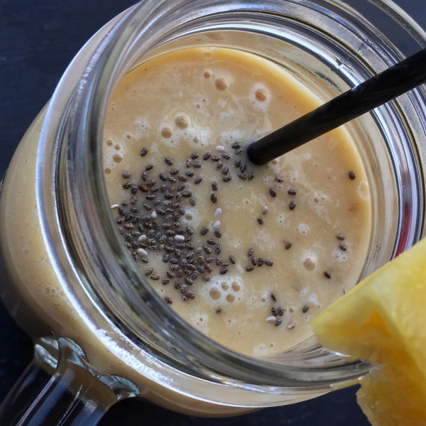 Creamy Pineapple and Banana Smoothie