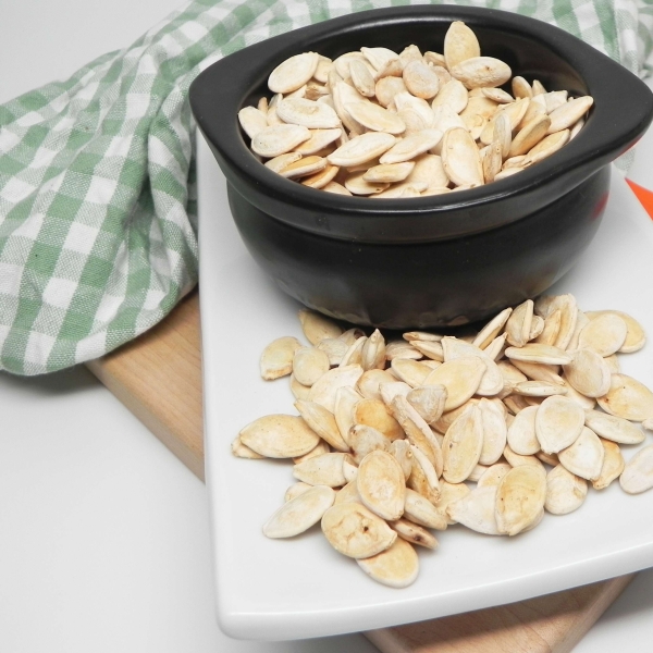 Air Fryer Salt and Vinegar Pumpkin Seeds
