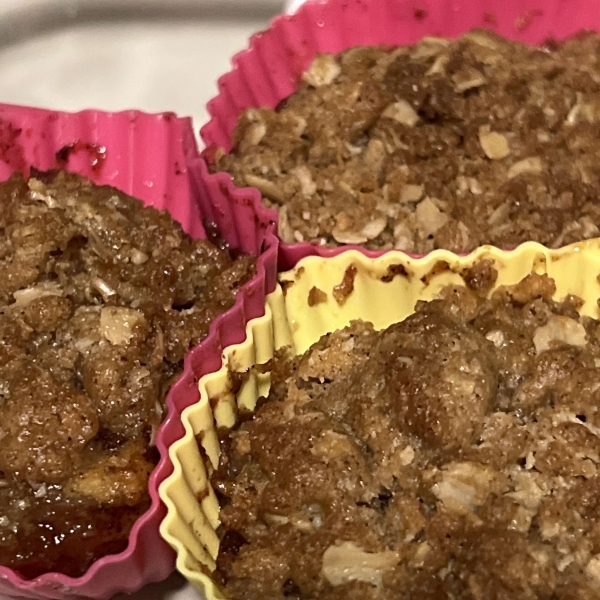 Air Fryer Apple Crisp with Oatmeal Streusel