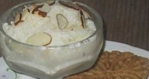 Yogurt Almond Ice Cream