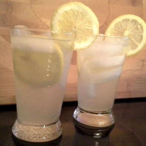Limoncello Spritzer
