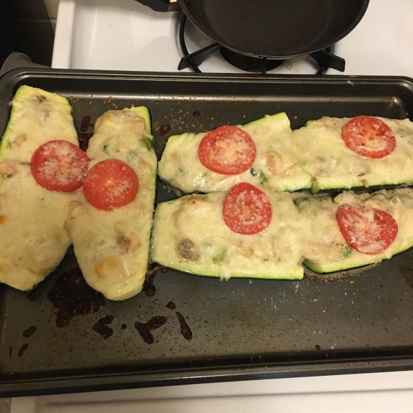 Chicken Alfredo Zucchini Boats