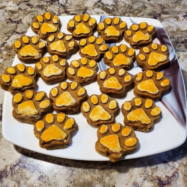 Homemade Peanut Butter and Pumpkin Dog Treats