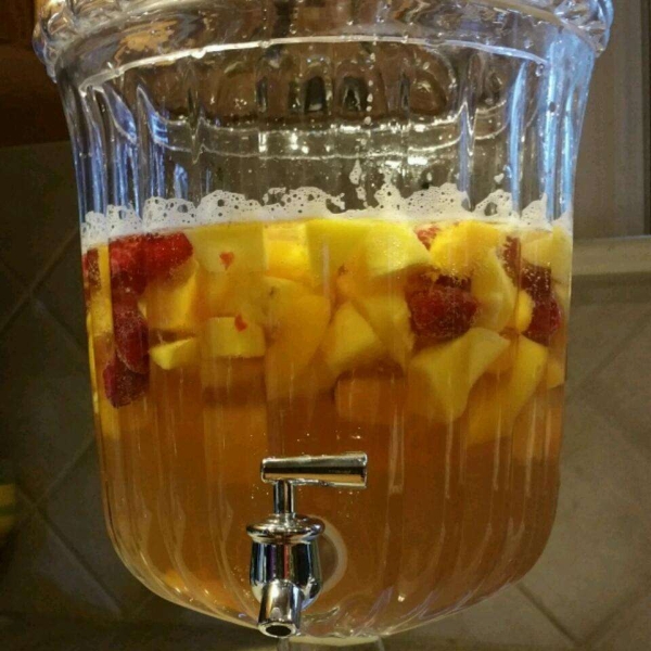 White Peachy Sangria