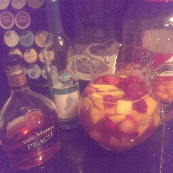 White Peachy Sangria