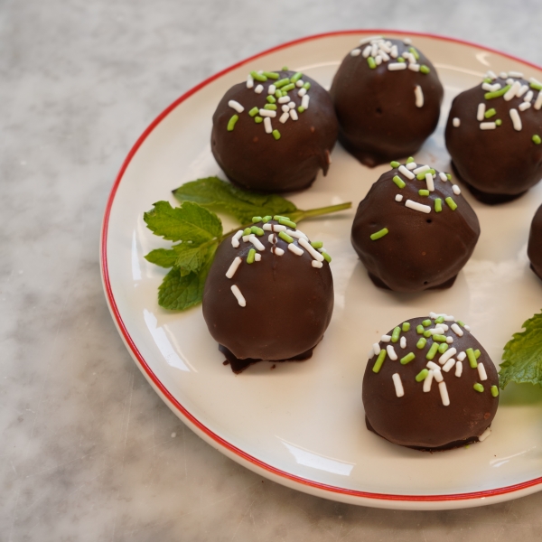 Easy Mint Chocolate Truffles