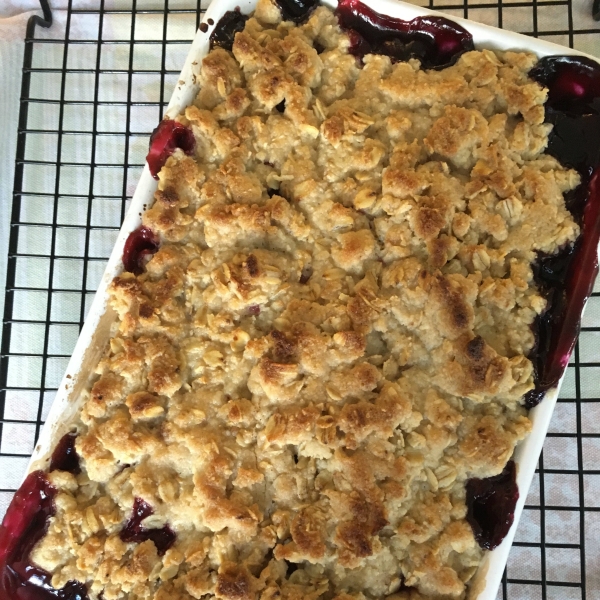 Vegan Berry and Apple Crumble