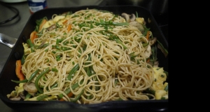 Vegetarian Chinese Fried Noodles