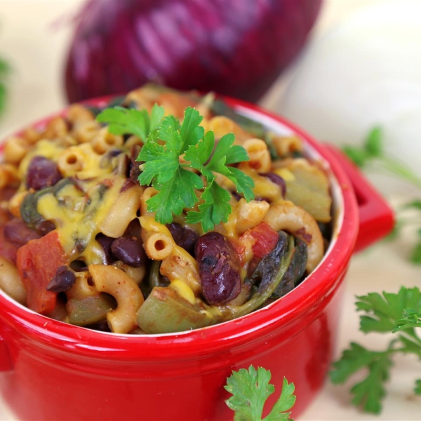 One-Pot Vegetarian Chili Mac