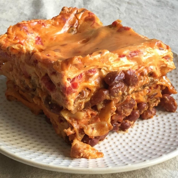 Ooey Gooey Chili Mac Lasagna