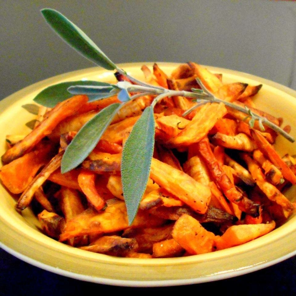 Roasted Sweet Potatoes and Vegetables With Thyme and Maple Syrup