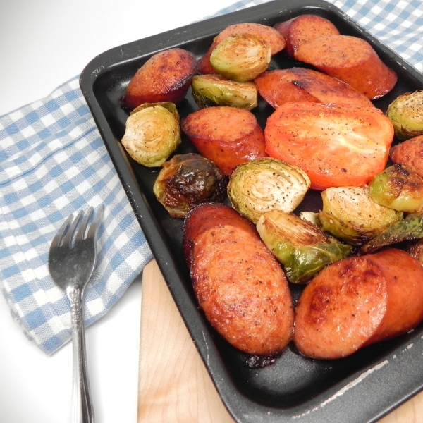 Sheet Pan Keto Chicken Sausage with Roasted Brussels Sprouts and Tomatoes