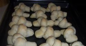 Extra Garlicky Garlic Knots