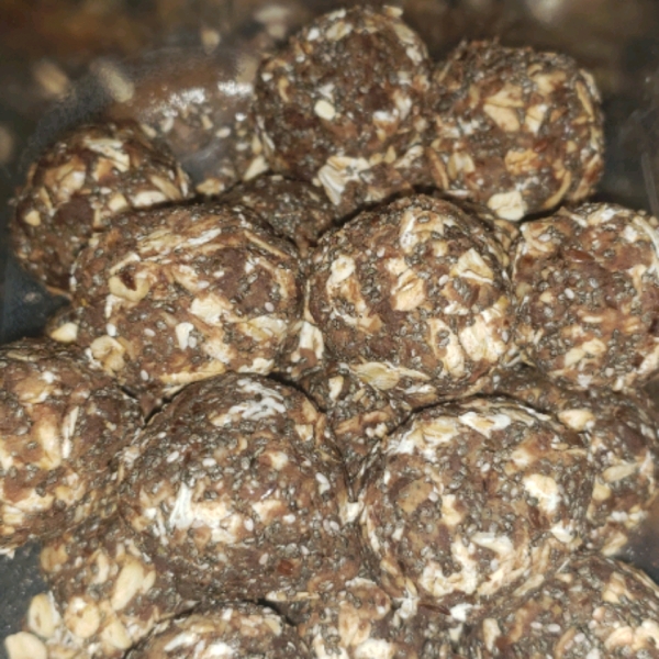 No-Bake Oatmeal Protein Bites