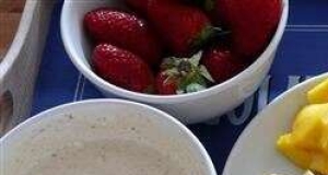 Honey, Almond, and Citrus Fruit Dip