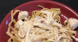 Easy Weeknight Creamy Chicken Alfredo