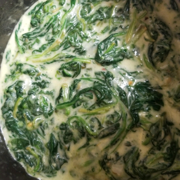 Quick and Easy Sauteed Spinach