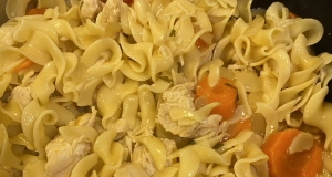 Creamy Buffalo Chicken Noodle Soup