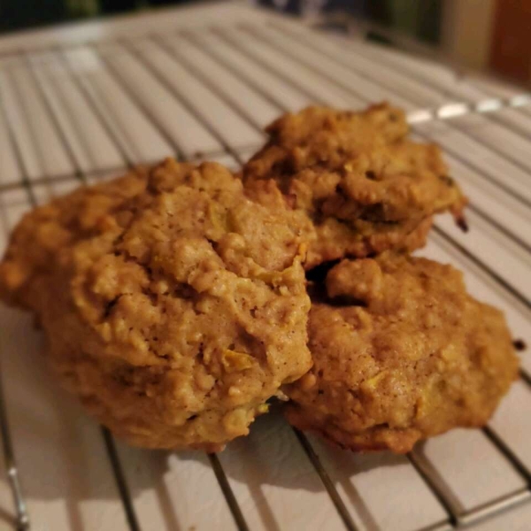 Spicy Zucchini Oatmeal Cookies