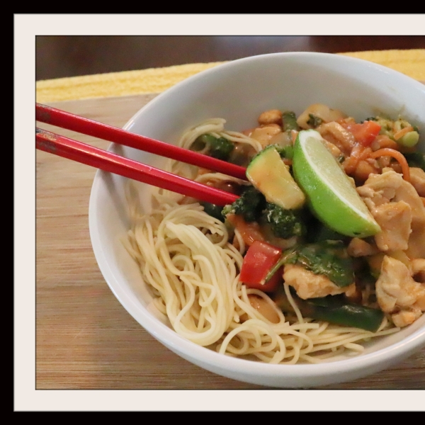 Chicken Stir-Fry with Thai Peanut Sauce