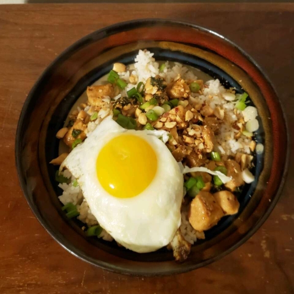 Easy and Spicy Thai Basil Chicken with Egg