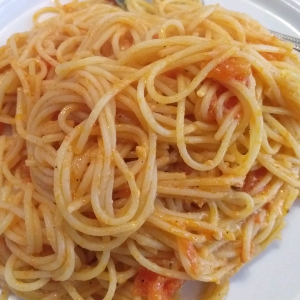 Tomato and Garlic Pasta