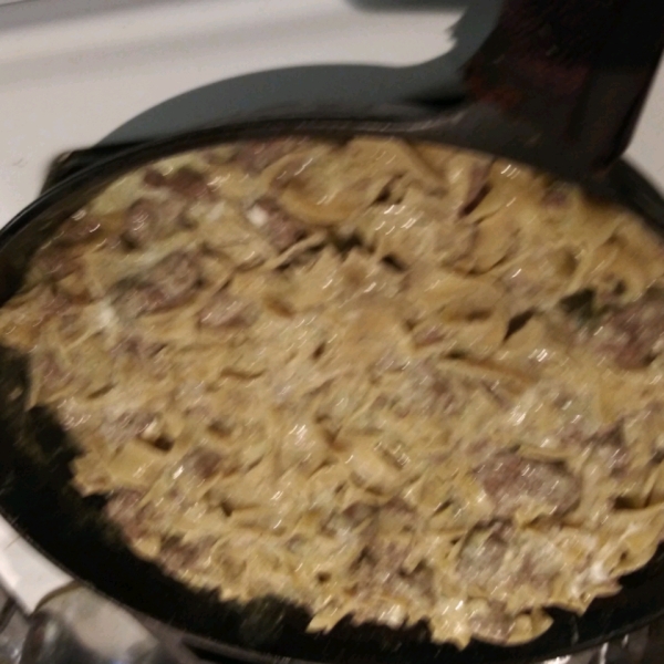 One-Pot Ground Beef Stroganoff