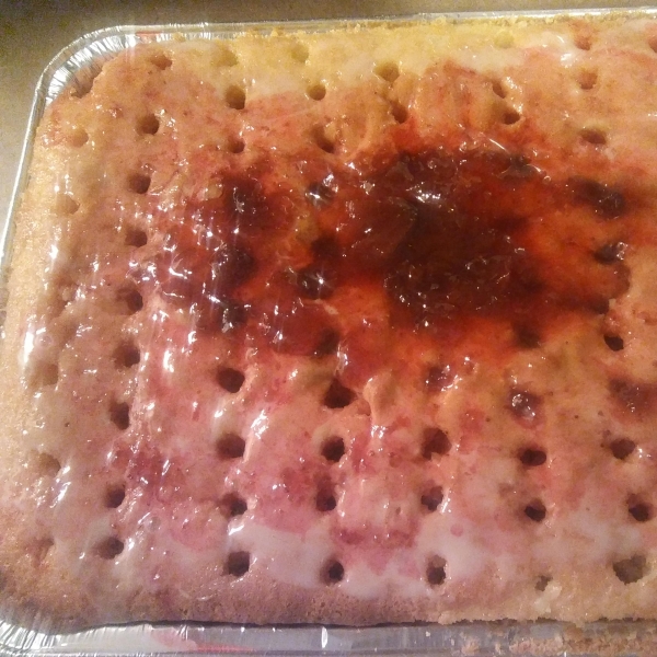 Strawberry Delight Cake