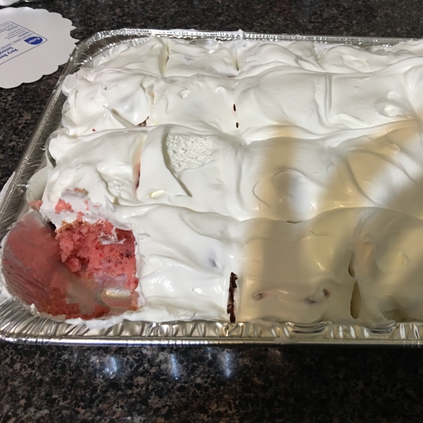 Strawberry Delight Cake