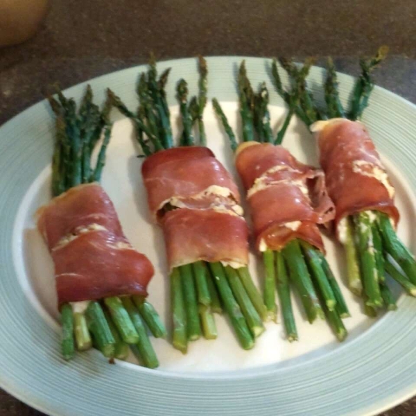 Prosciutto Wrapped Asparagus