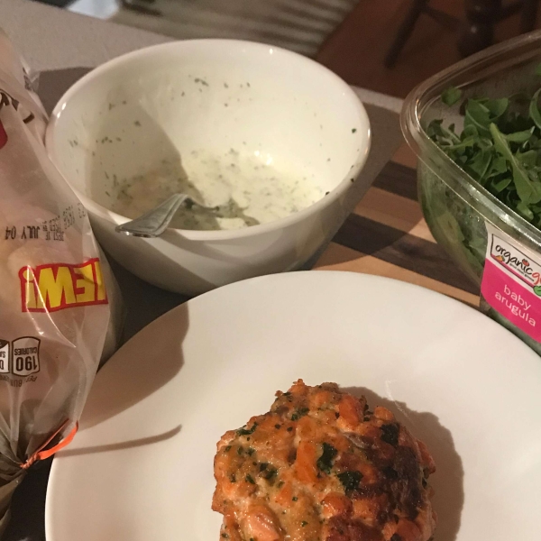 Fresh Salmon Burgers with Lemon Yogurt Sauce