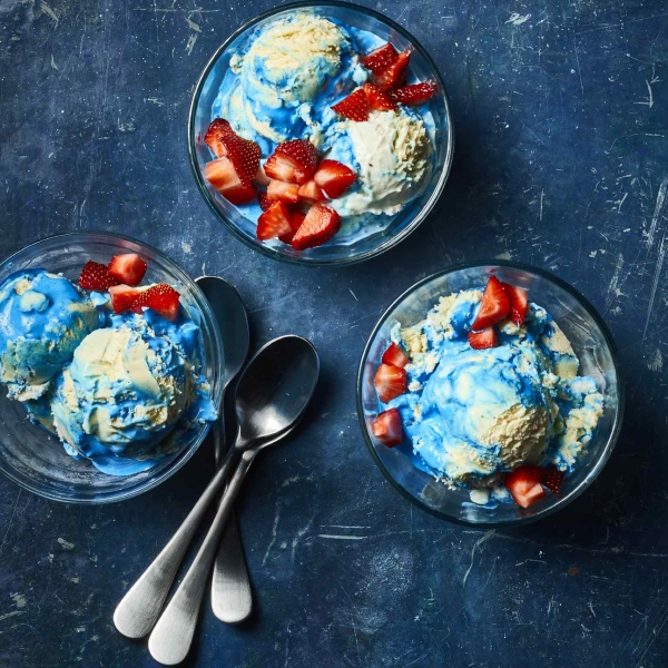 Blue Marshmallow Sundaes