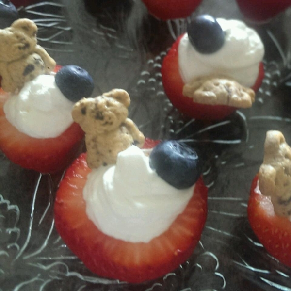 Strawberry Graham Cracker Bites