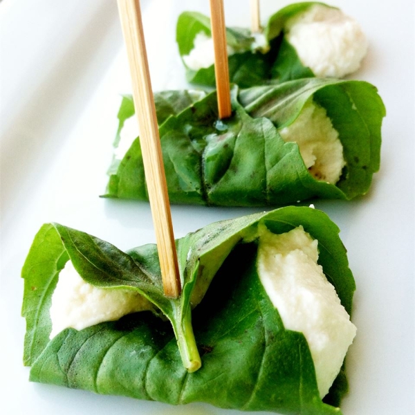 Prim's Basil-Wrapped Goat Cheese Balls
